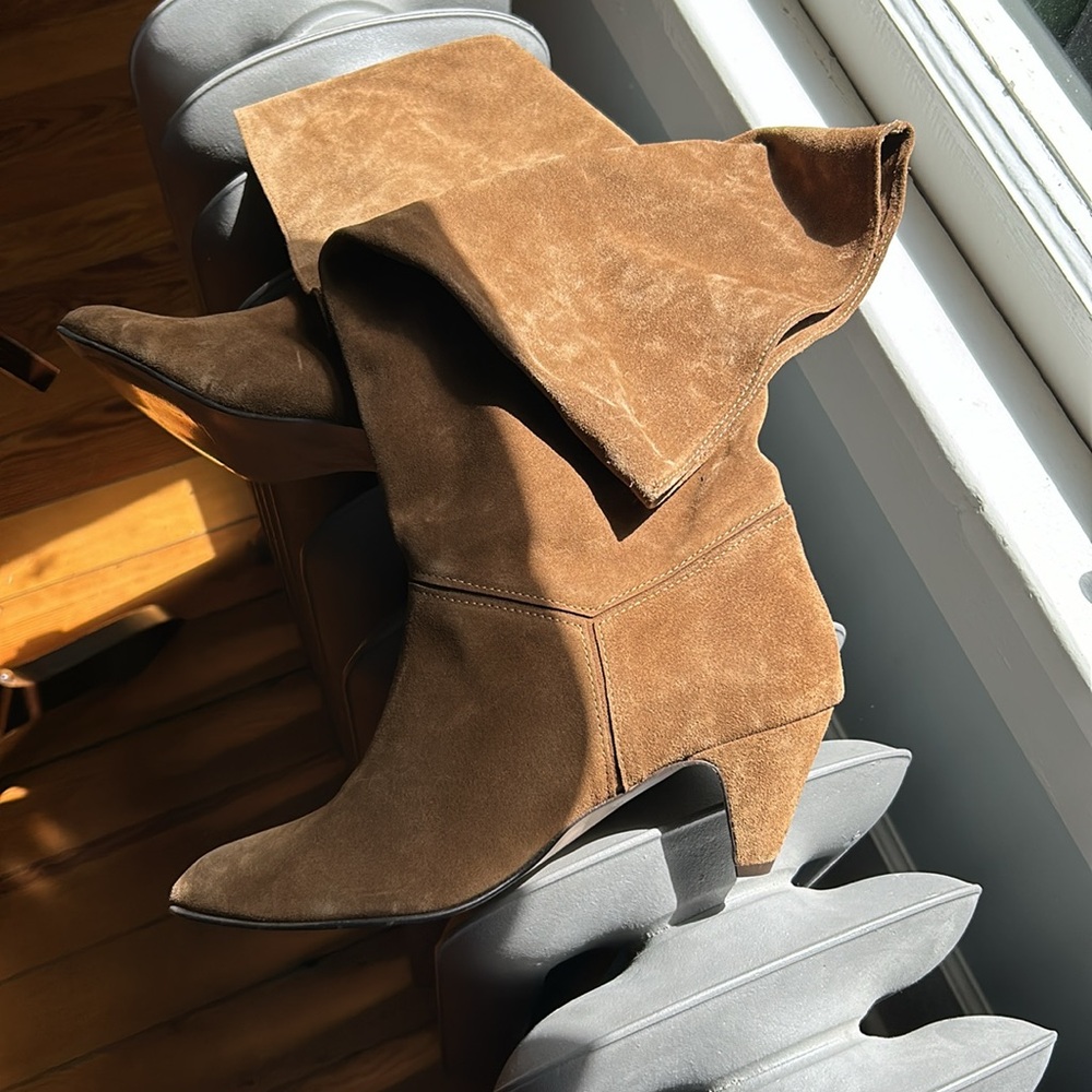 Anonymous Copenhagen 80s style slouch boots. Size 40 tan suede